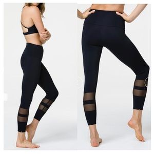 ✨Host Pick ✨ Onzie 7/8 Racer Midi Black Leggings